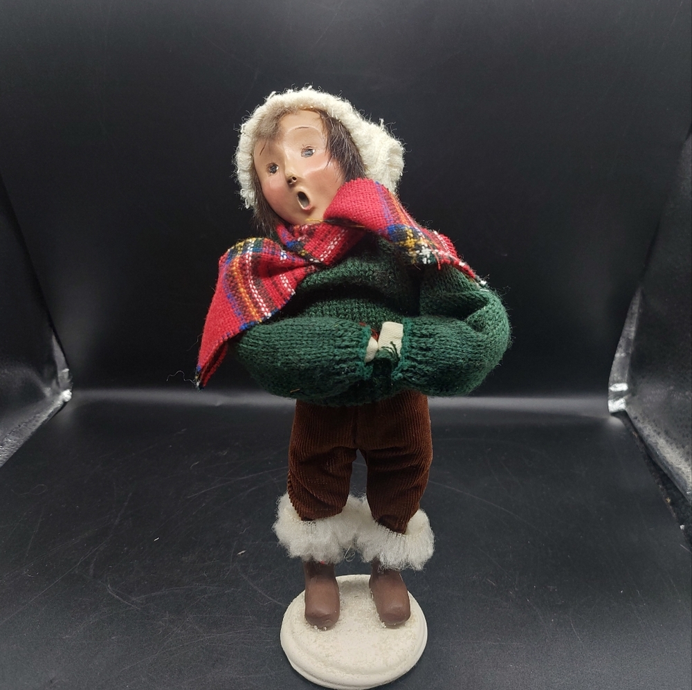 Byers Choice The Carolers School Boy 2000 USA 9" Limited Edition 58/100 Signed